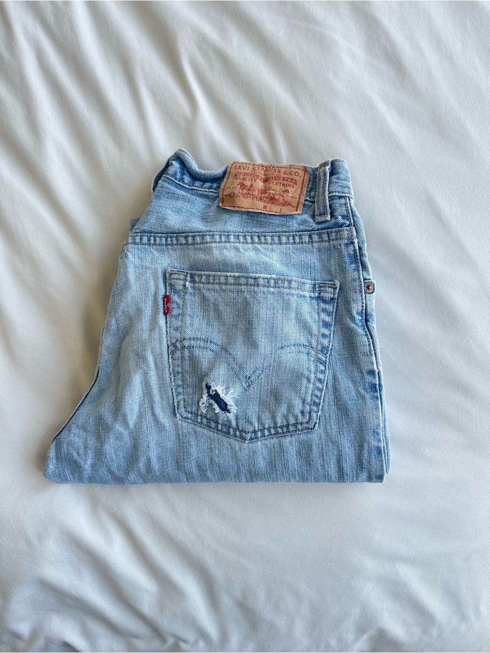 Levi's Men's Light Wash Relaxed Denim Jeans